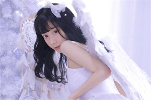 Smart home systems can automatically adjust temperature, lighting, music, and other factors according to the habits of residents Smart home systems can automatically adjust temperature, lighting, music, and other factors according to the habits of residents